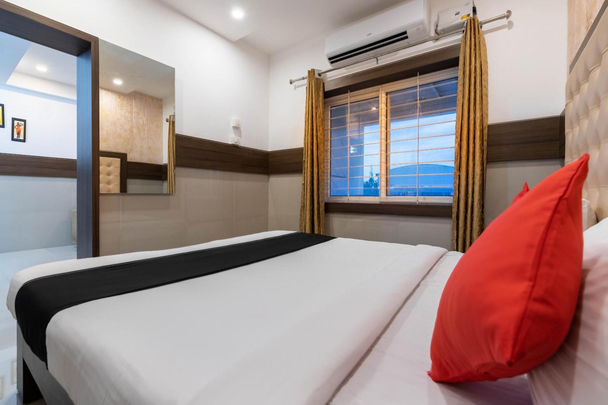 Super Collection O Nirvikalpa Hotel Ullāl Екстериор снимка